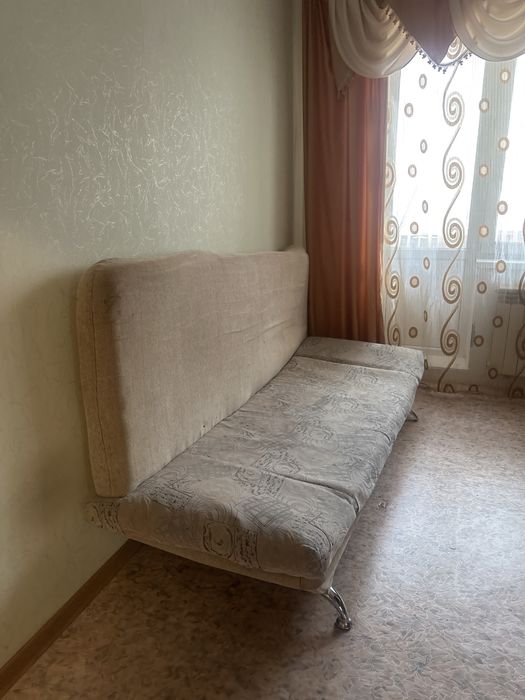 Диван тахту отдаю даром , самовывоз