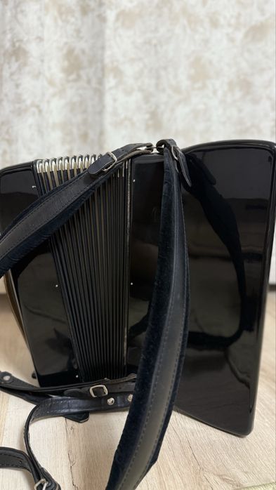 Vând / Schimb Acordeon Hohner Arietta II M