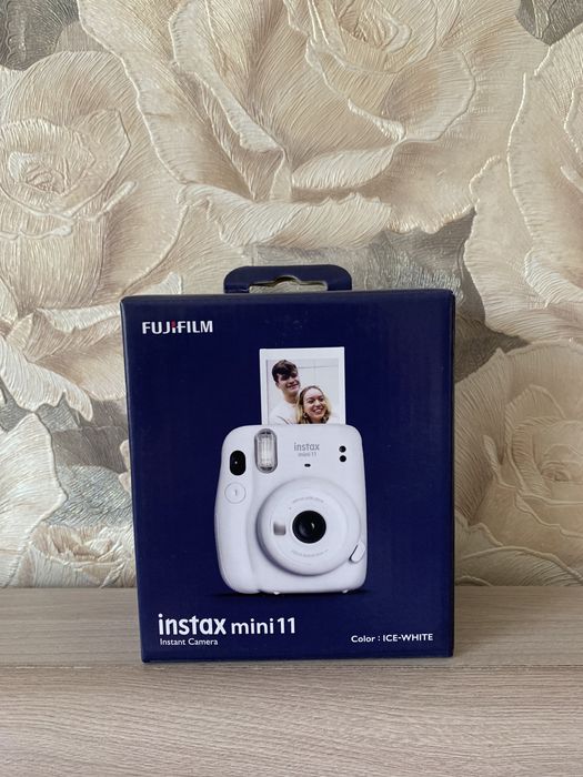 Insta mini12 новая, белая