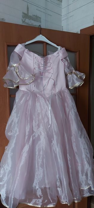 Продам платье для девочки
