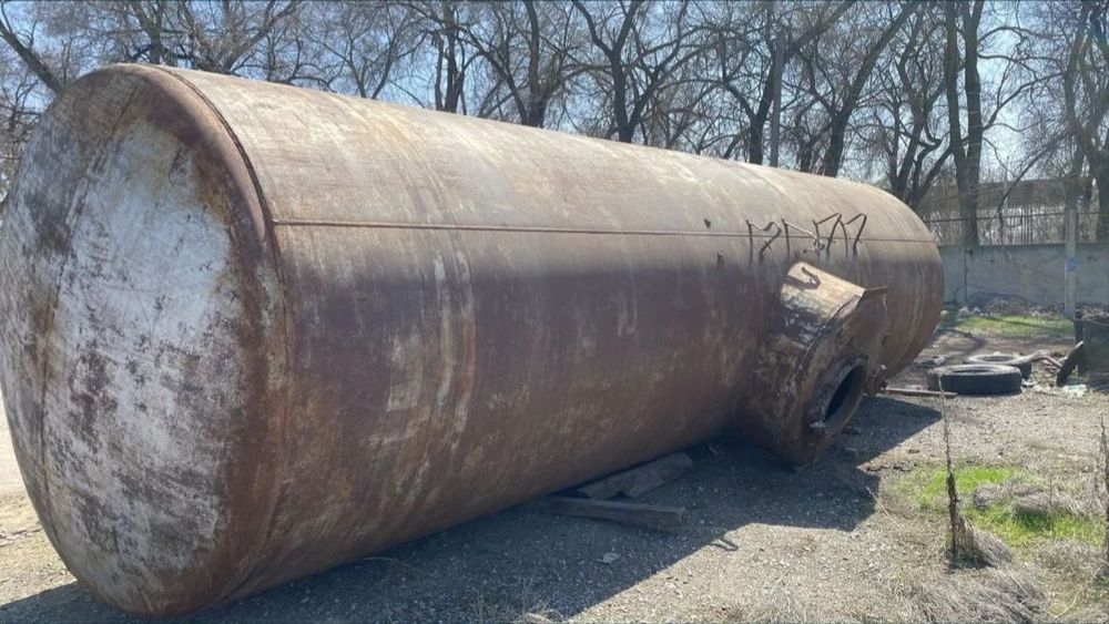 Цистерна вагонная старого типа 54 кубовая.