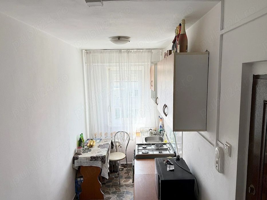 Apartament 2 camere Rogerius de vanzare