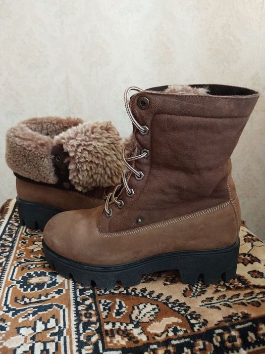 Зимние ботинки женские теплые