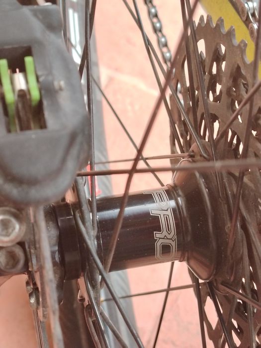 De vânzare bicicletă trail/enduro Devinci Troy carbon