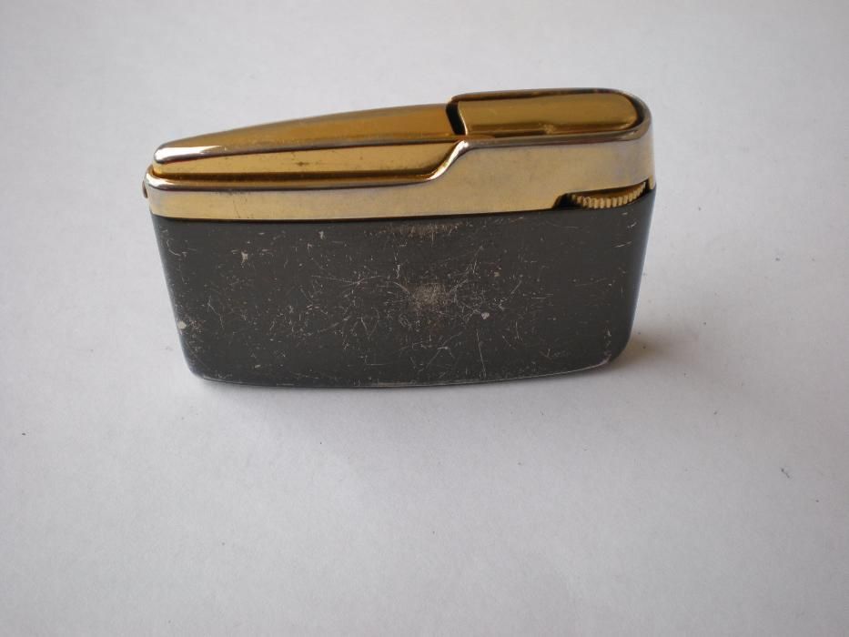 Запалка с механичен часовник