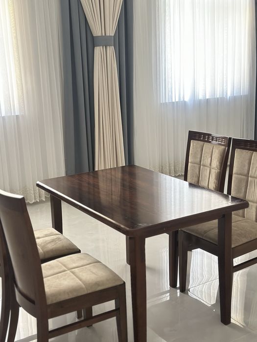 Продается набоир из стола и стульев