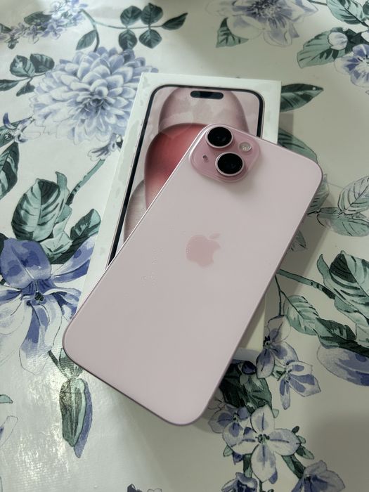 Продам iPhone 15, 128 ГБ