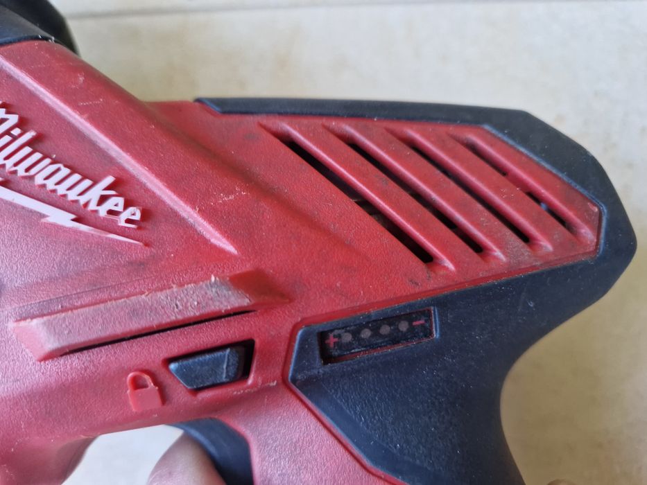 Milwaukee C 12 HZ - fierastrau alternativ