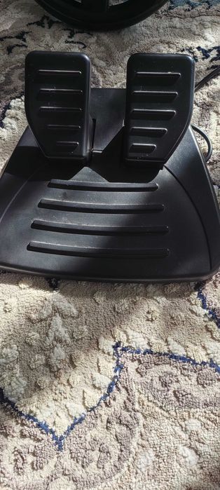 Игровой руль Genius