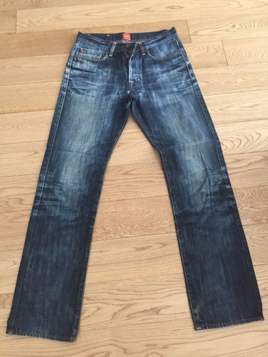 Продавам дънки Boss, Guess, Pull and Bear, GAP