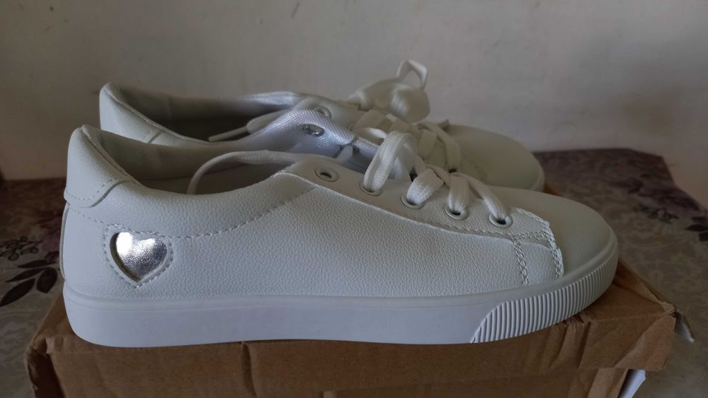 Pantofi sport dama, marime 37