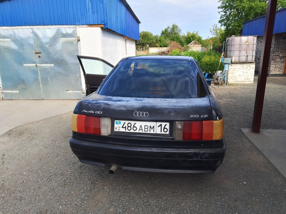 Продам машину Ауди 80 б3