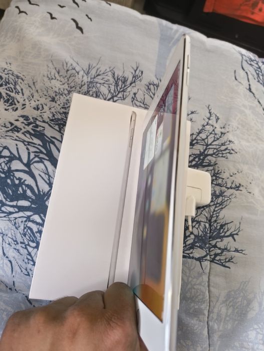 Apple iPad Mini 4 16GB WiFi. Като нов!