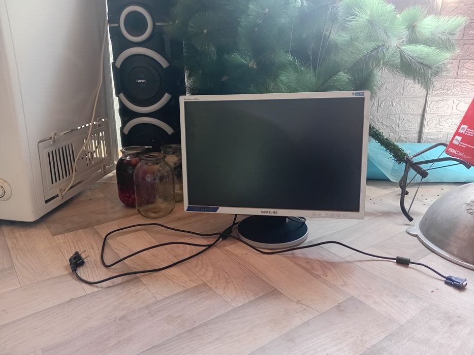 Продаётся Монитор SyncMaster 225 Bw