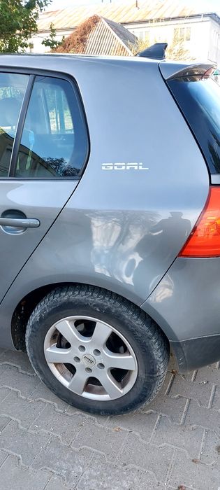 Volkswagen Golf 2006 benzină, 2.911 € — imagine 4