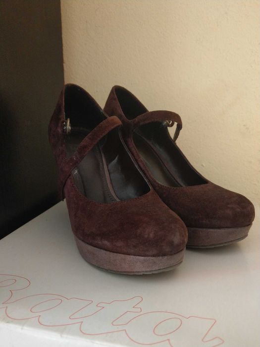 Pantofi Bata cu platforma, piele intoarsa 35