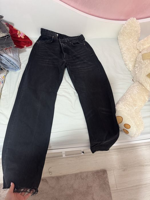 Черни дънки с широк крачол