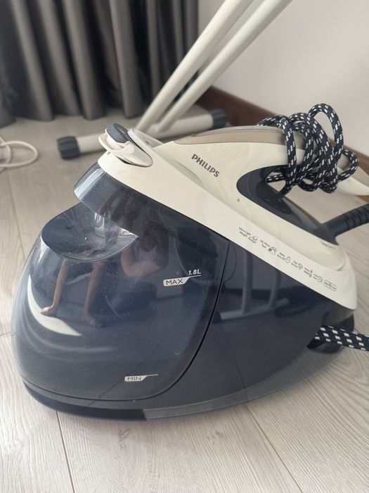 Продаю утюг Philips б/у