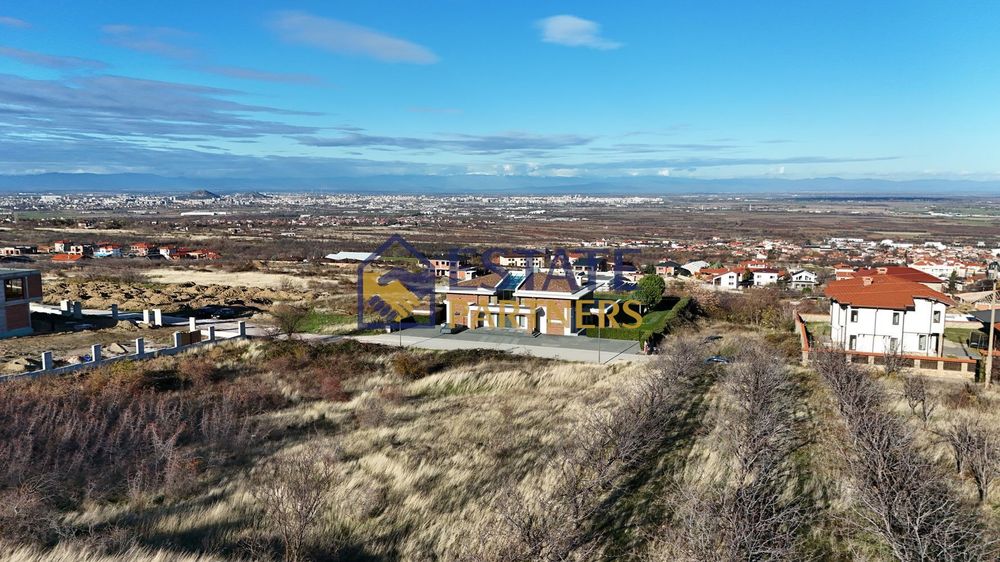 Парцел в Пловдив, област-с.Брестник площ 900 цена 120000