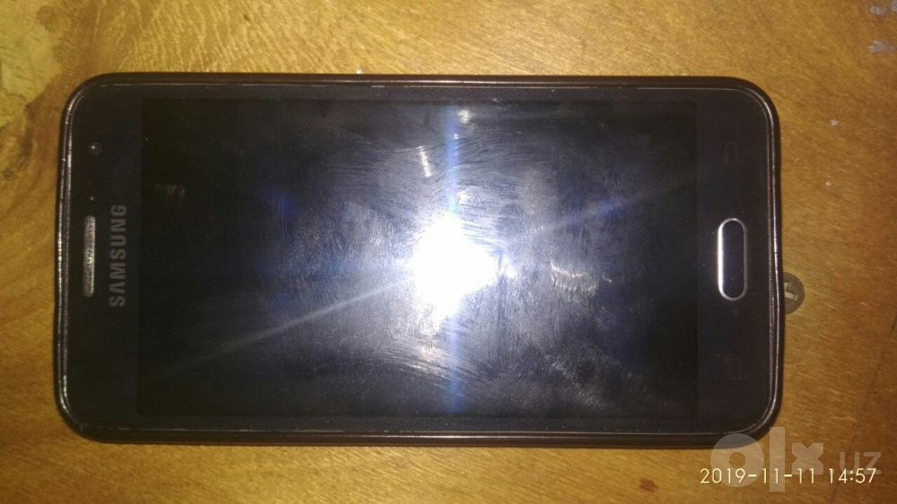 Продам samsung a3 (2015)