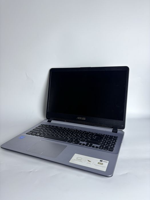 Ноутбук Asus офисный быстро работает
