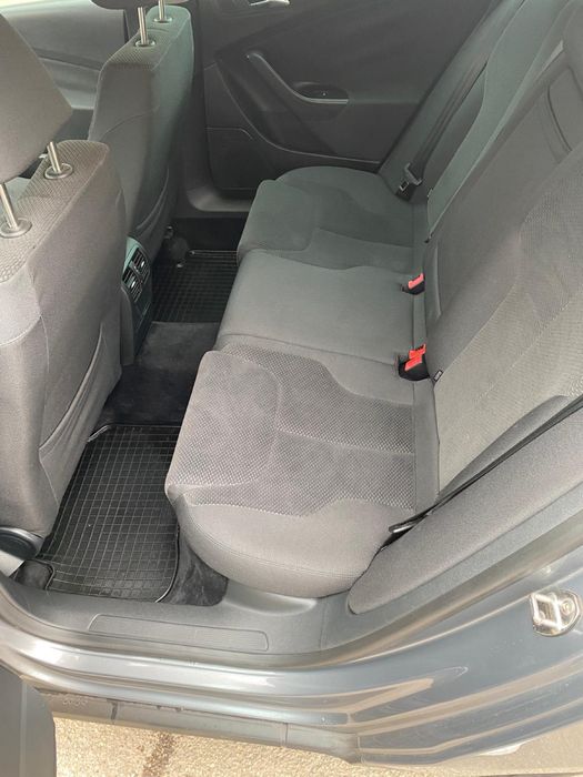 Vand Volkswagen Passat b6 1.9 TDI cod motor BLS
