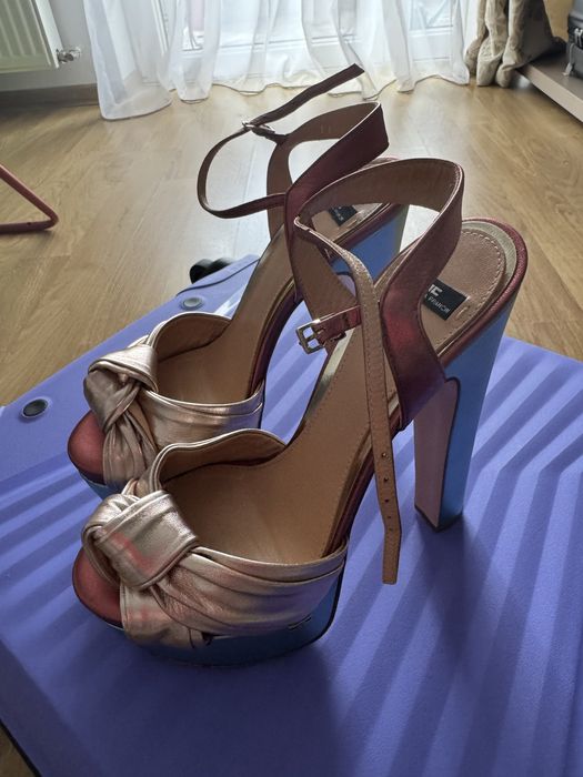 Vand sandale Elisabeta Franchi 36 noi