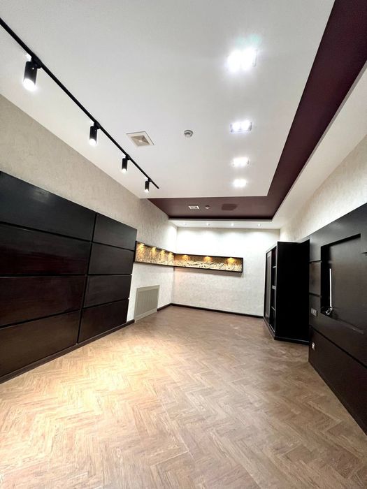 Евро офис Шота Руставели 480 КВ,нежилое, напротив Бабура парк