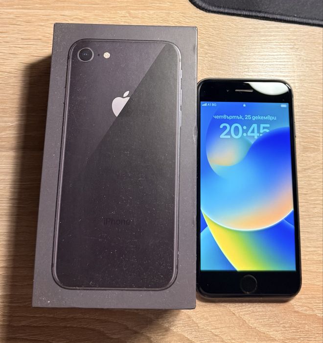 Iphone 8 64gb - изключително запазен!