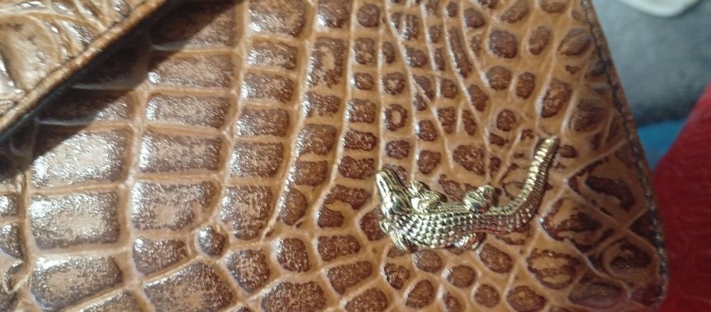 Geantă autentică din piele de crocodil, lucrată manual, culoare coniac