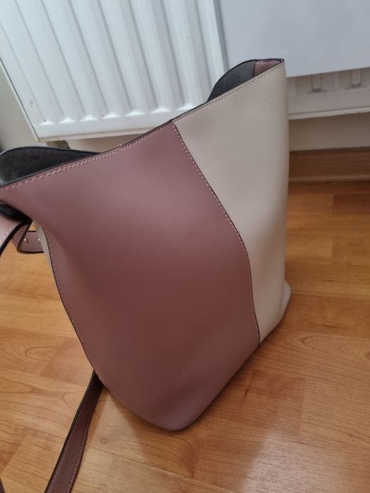 Дамска чанта Във отлично състояниее