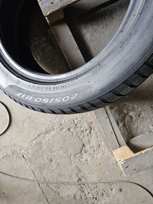 4 anvelope iarna 205 60 17 Pirelli Sottozero3