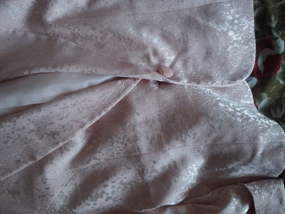 Срочно продается пиджак женский