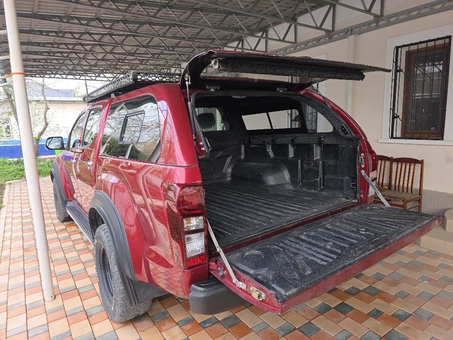 Продам свой пикап Isuzu D-Max Irbis 2021 г.в., пробег 57000