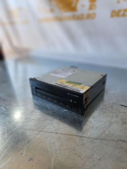 Magazie Cd Vw Golf 5 Tiguan Cod 1Ka - Dezmembrari Arad