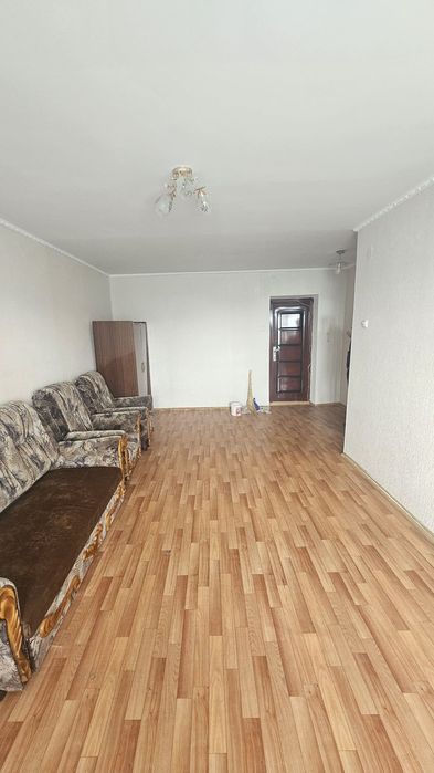 Продаётся 1 комн в 4 мкрне
