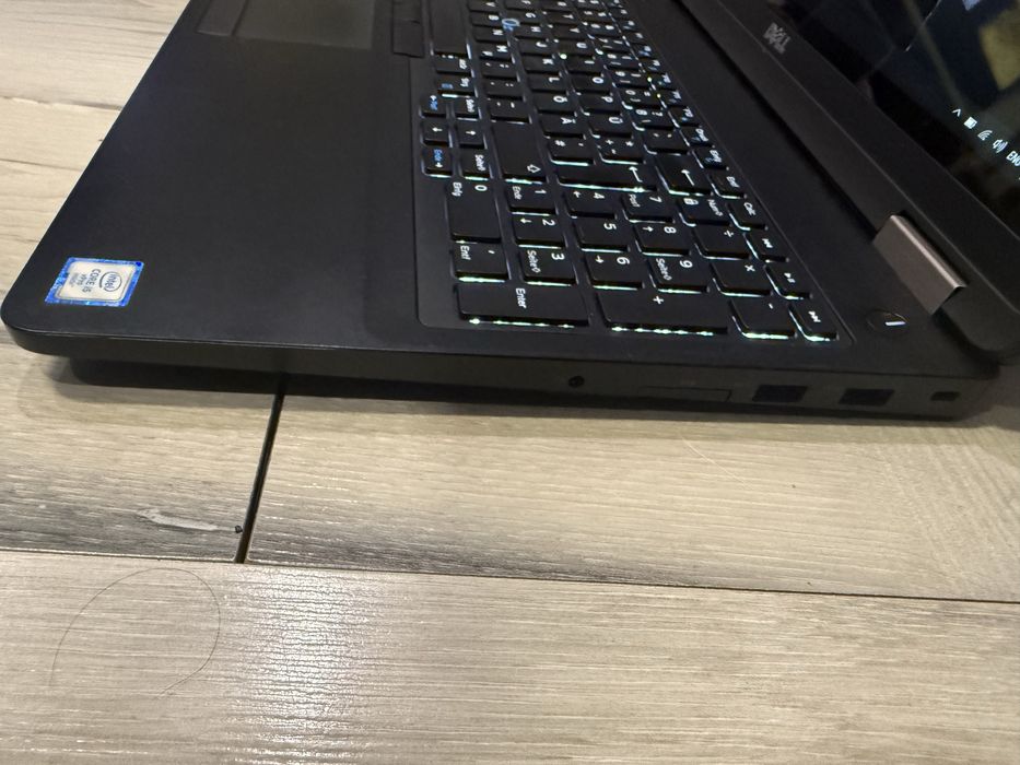 Dell Latitude E5570-i5-6300u/8гб/256гб м.2/подсветка/touchscreen