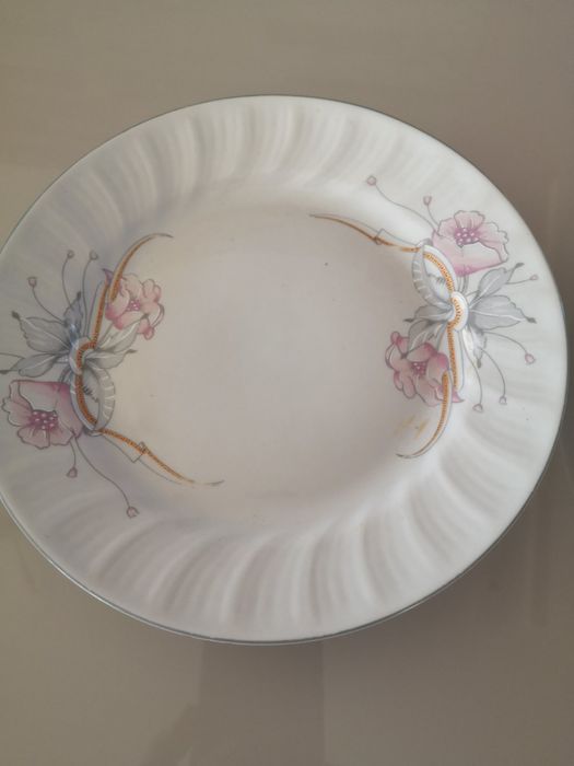 Порцеланови чинии 24бр