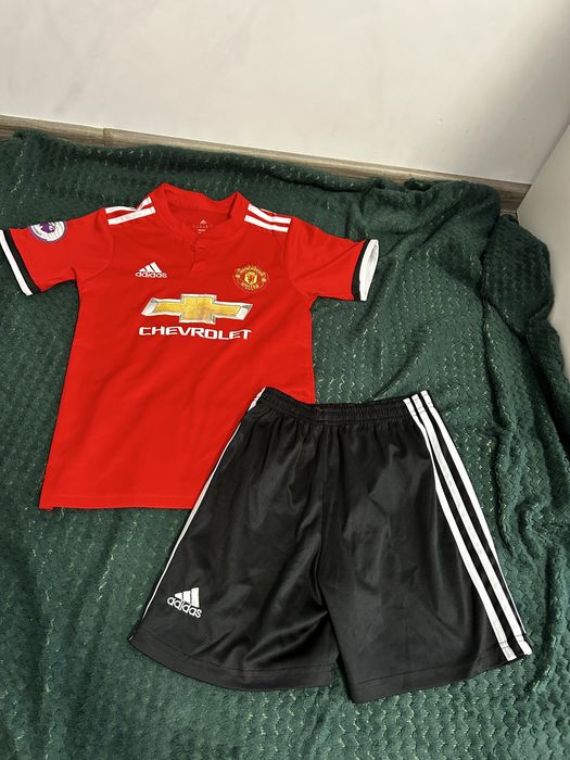 Vand echipament fotbal copii mici