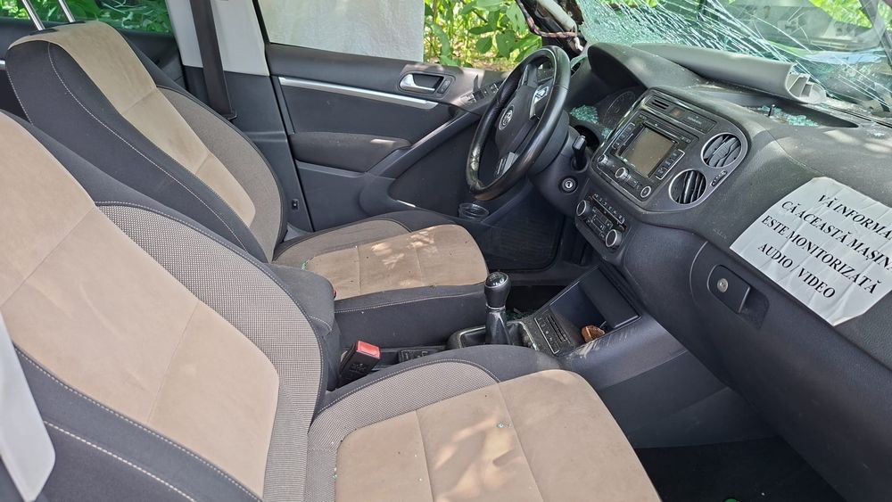 VOLKSWAGEN Tiguan 2012