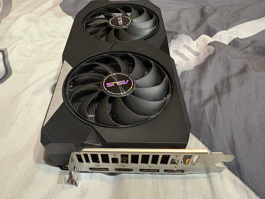 Продавам видео карта ASUS RX 6650 XT – 8GB