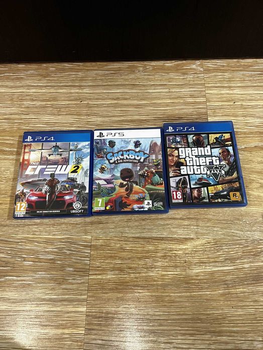 Vând Playstation 5 Standard Edition [cu disc]