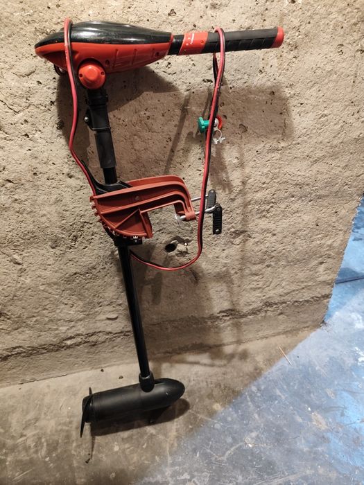 Електрически мотор за лодка