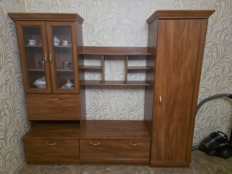 Отдам стенку самовывоз