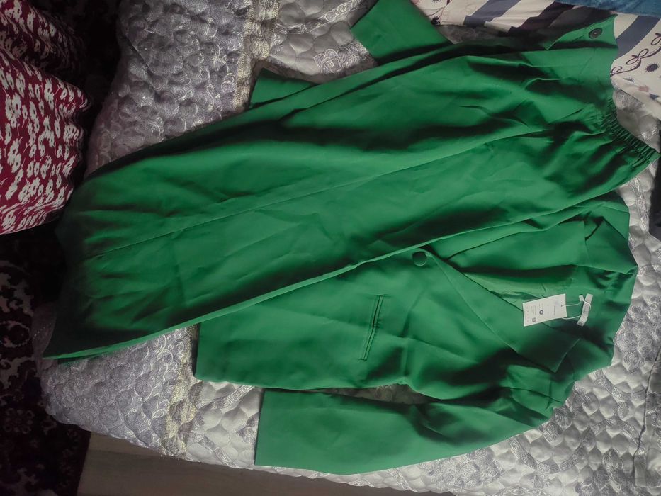 Продам женскую двойку