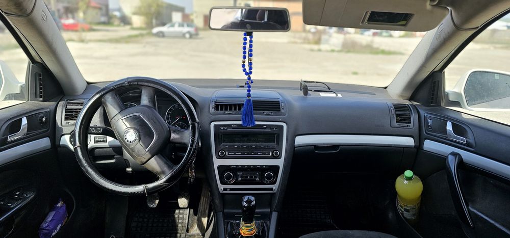 Vând skoda octavia 2 2010 facelift