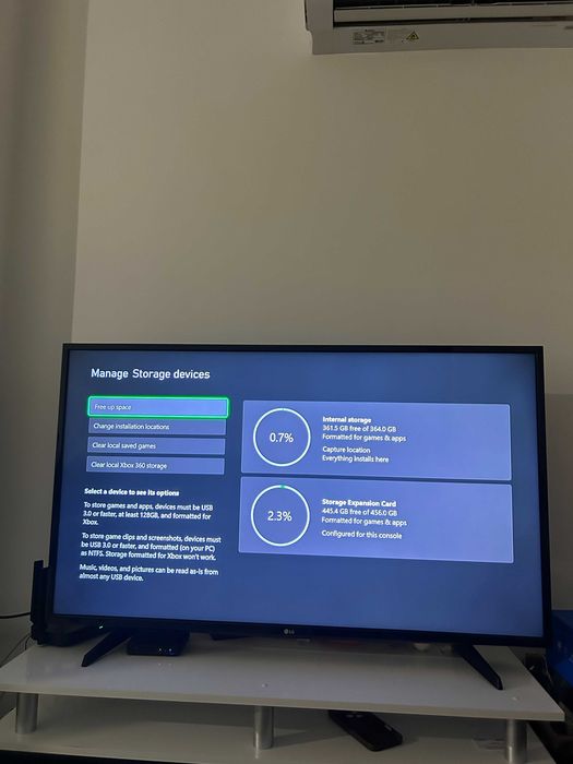 Xbox Series S 512GB + SSD карта 512GB + 2 джойстика Play&Charge