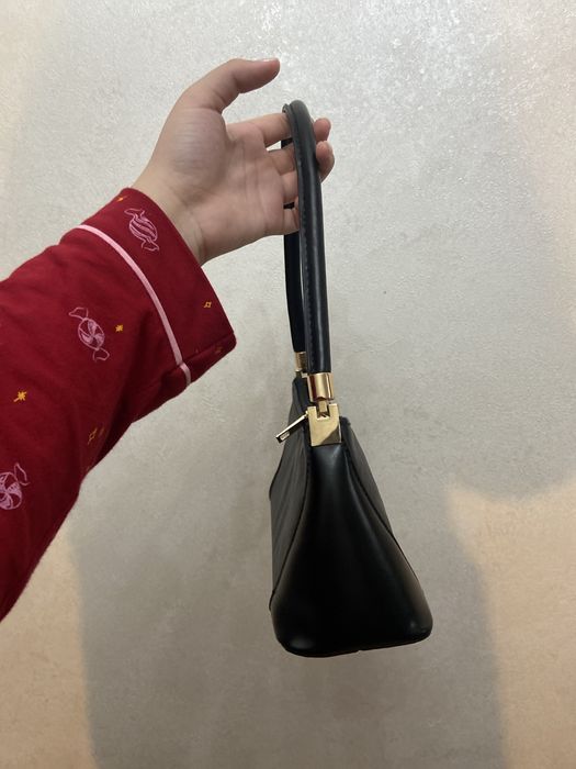 Мини сумка с круглой ручкой