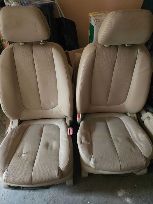 Комплект седалки за Kia Carens 2008
