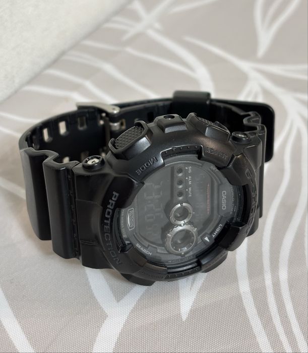 Продам Casio G Shock GD 100 1BDR